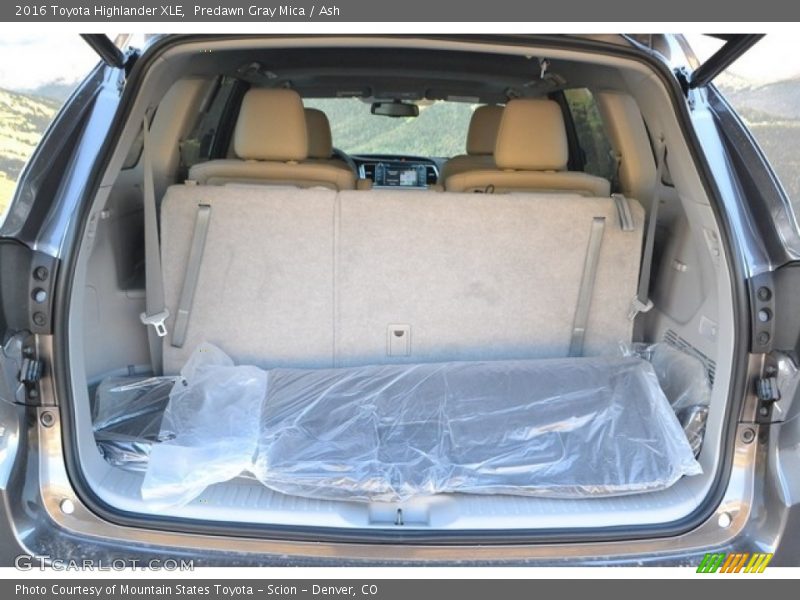 Predawn Gray Mica / Ash 2016 Toyota Highlander XLE