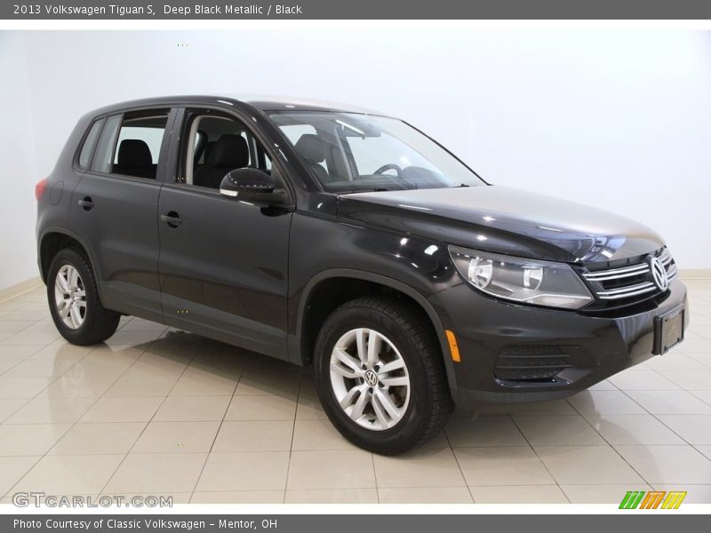 Deep Black Metallic / Black 2013 Volkswagen Tiguan S