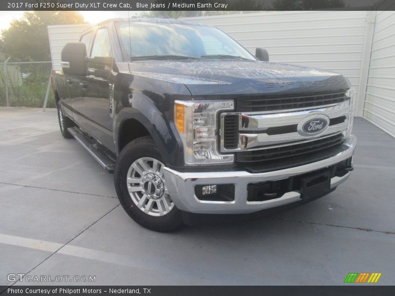 Blue Jeans / Medium Earth Gray 2017 Ford F250 Super Duty XLT Crew Cab