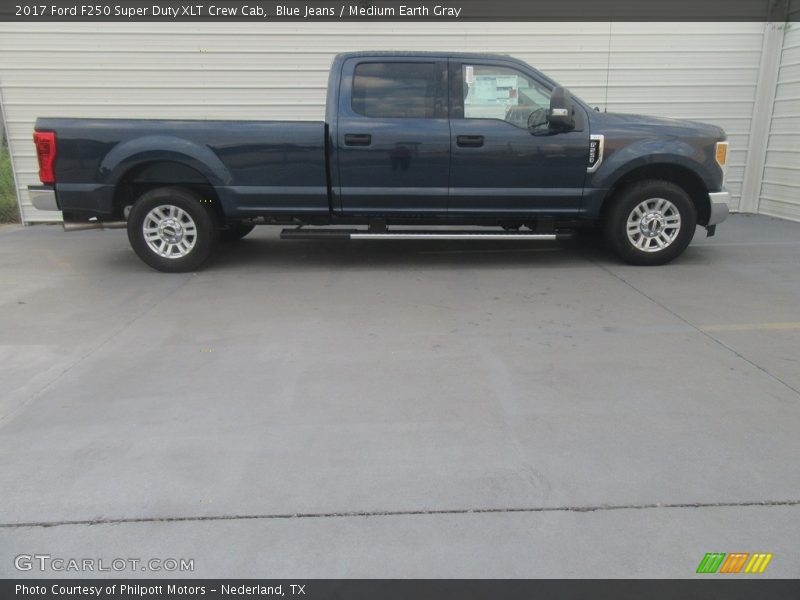 Blue Jeans / Medium Earth Gray 2017 Ford F250 Super Duty XLT Crew Cab