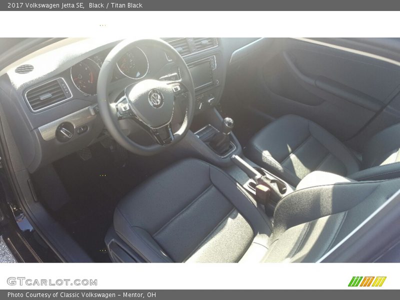 Black / Titan Black 2017 Volkswagen Jetta SE