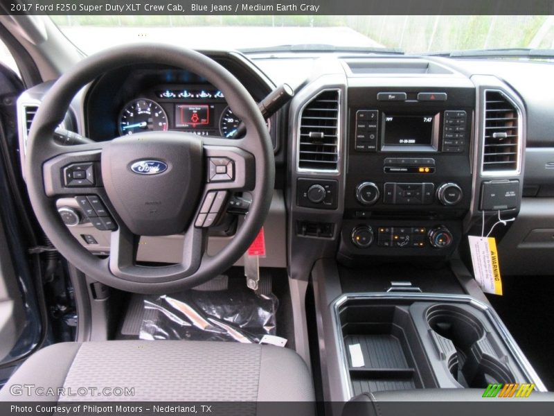 Dashboard of 2017 F250 Super Duty XLT Crew Cab