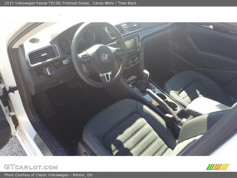 Candy White / Titan Black 2015 Volkswagen Passat TDI SEL Premium Sedan