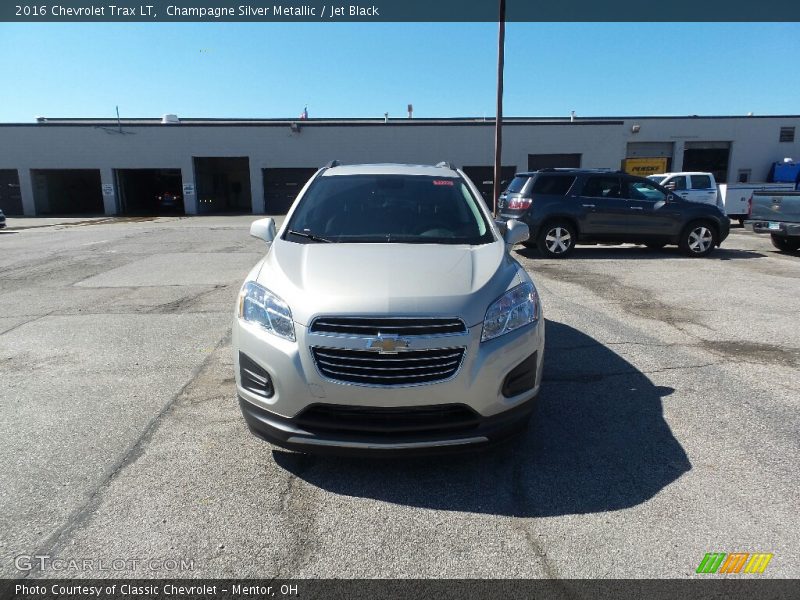 Champagne Silver Metallic / Jet Black 2016 Chevrolet Trax LT