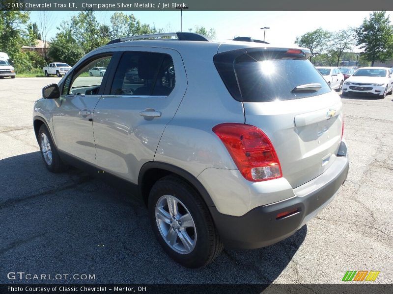 Champagne Silver Metallic / Jet Black 2016 Chevrolet Trax LT