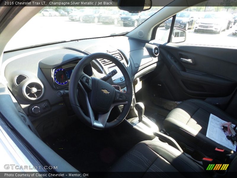 Champagne Silver Metallic / Jet Black 2016 Chevrolet Trax LT