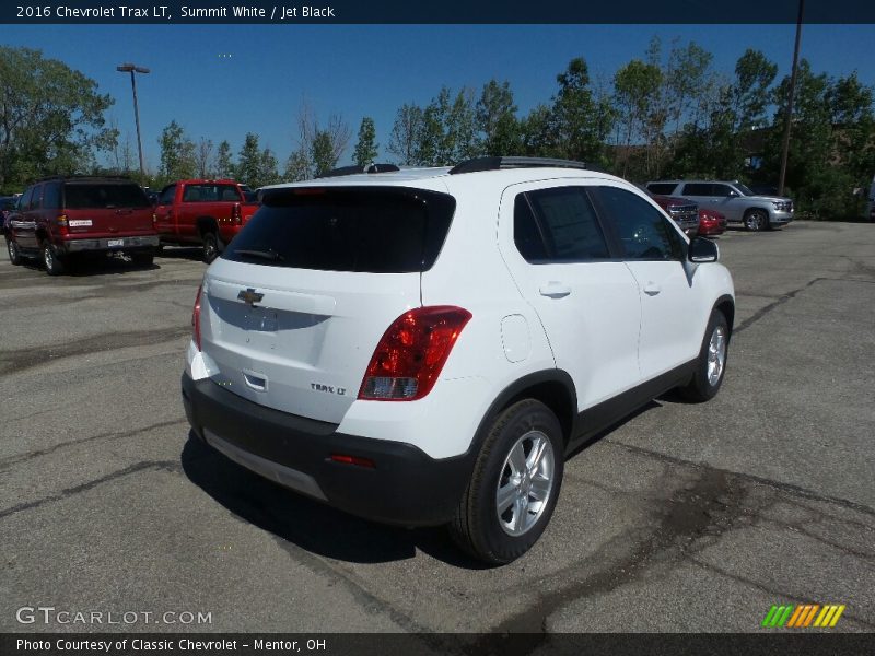 Summit White / Jet Black 2016 Chevrolet Trax LT