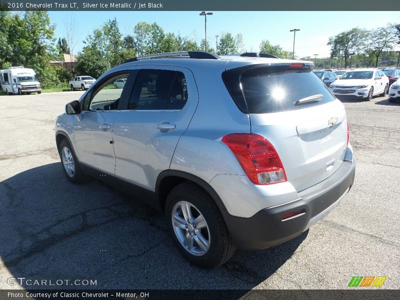 Silver Ice Metallic / Jet Black 2016 Chevrolet Trax LT