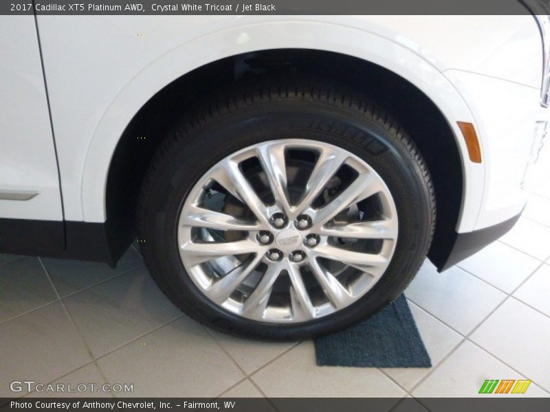 Crystal White Tricoat / Jet Black 2017 Cadillac XT5 Platinum AWD