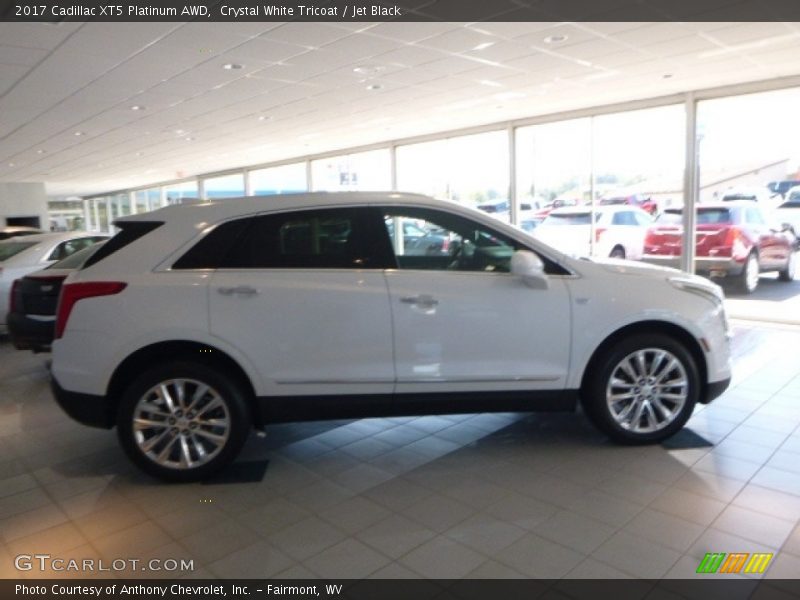 Crystal White Tricoat / Jet Black 2017 Cadillac XT5 Platinum AWD