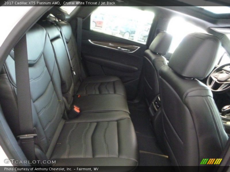 Crystal White Tricoat / Jet Black 2017 Cadillac XT5 Platinum AWD