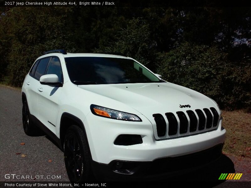 Bright White / Black 2017 Jeep Cherokee High Altitude 4x4