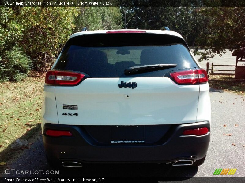 Bright White / Black 2017 Jeep Cherokee High Altitude 4x4