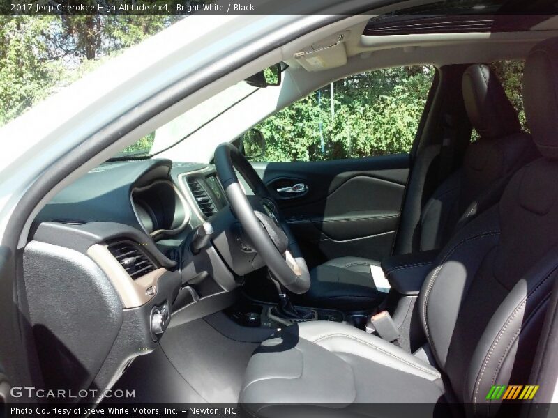 Bright White / Black 2017 Jeep Cherokee High Altitude 4x4