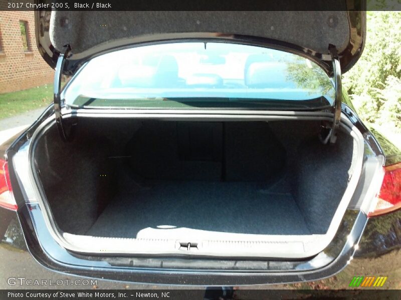 Black / Black 2017 Chrysler 200 S