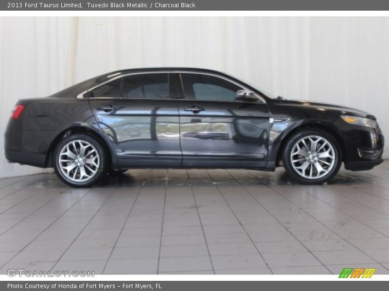Tuxedo Black Metallic / Charcoal Black 2013 Ford Taurus Limited