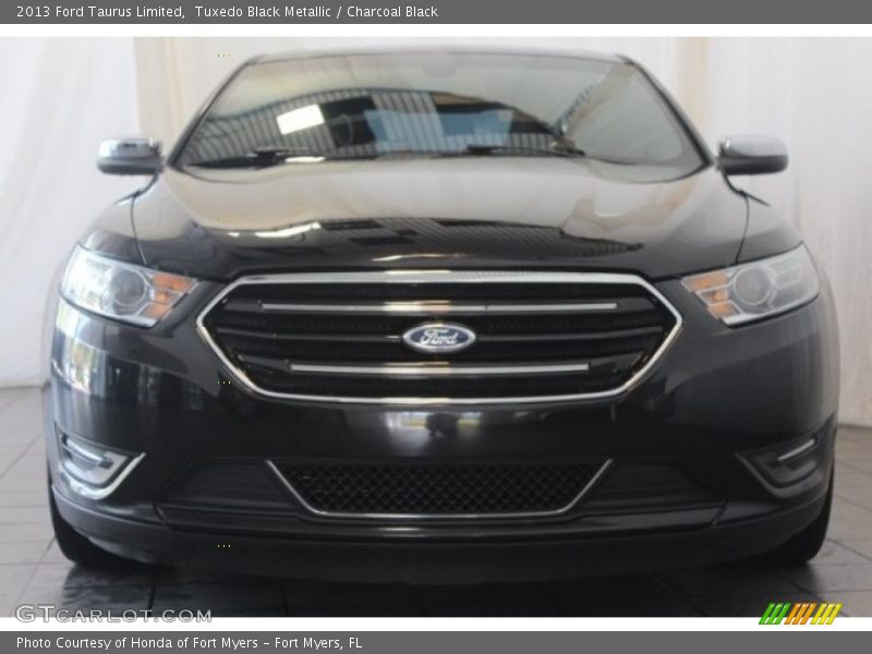 Tuxedo Black Metallic / Charcoal Black 2013 Ford Taurus Limited
