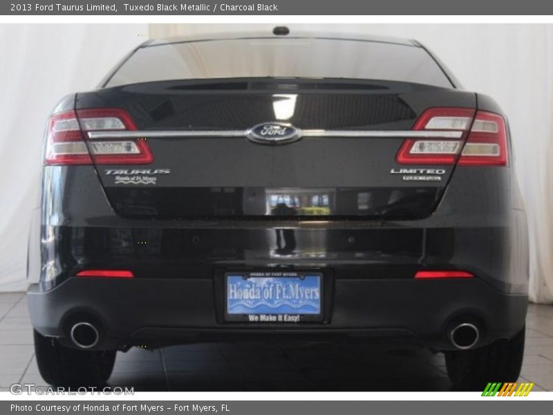 Tuxedo Black Metallic / Charcoal Black 2013 Ford Taurus Limited