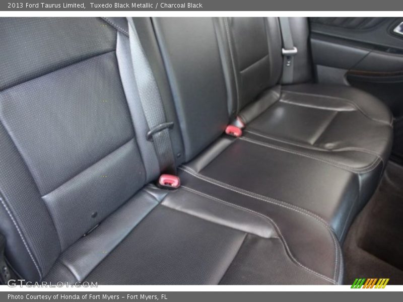 Tuxedo Black Metallic / Charcoal Black 2013 Ford Taurus Limited