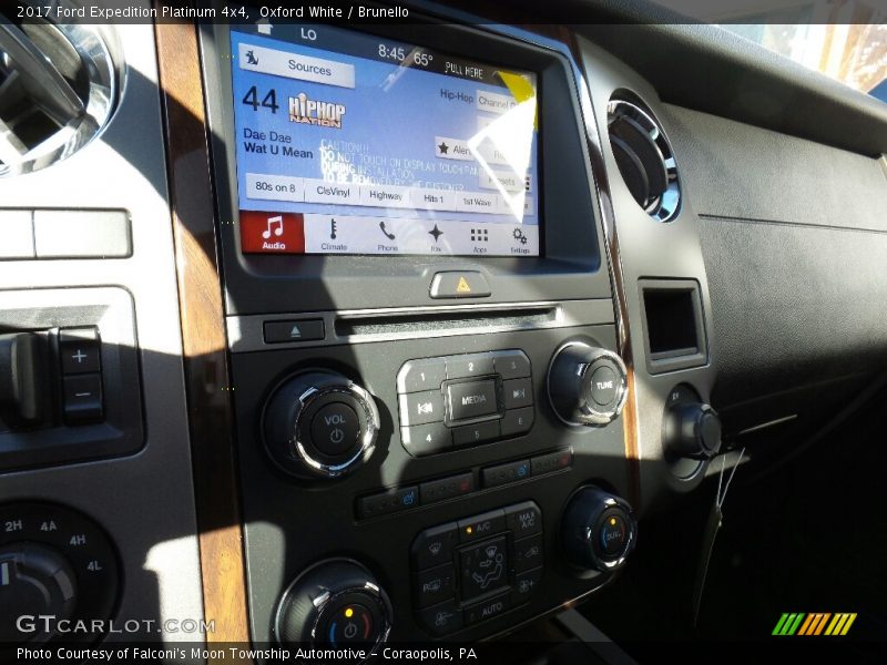 Oxford White / Brunello 2017 Ford Expedition Platinum 4x4