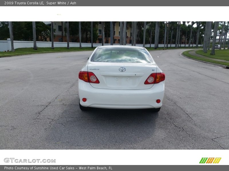 Super White / Ash 2009 Toyota Corolla LE