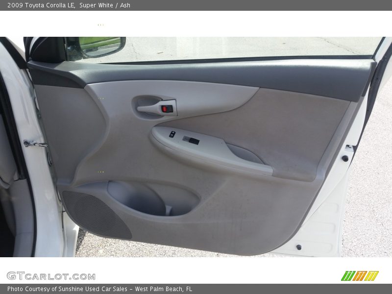 Super White / Ash 2009 Toyota Corolla LE