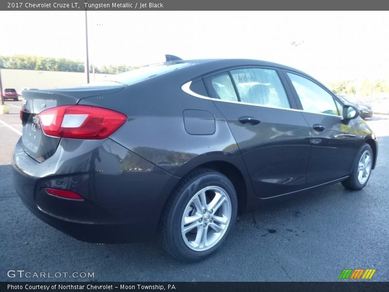 Tungsten Metallic / Jet Black 2017 Chevrolet Cruze LT