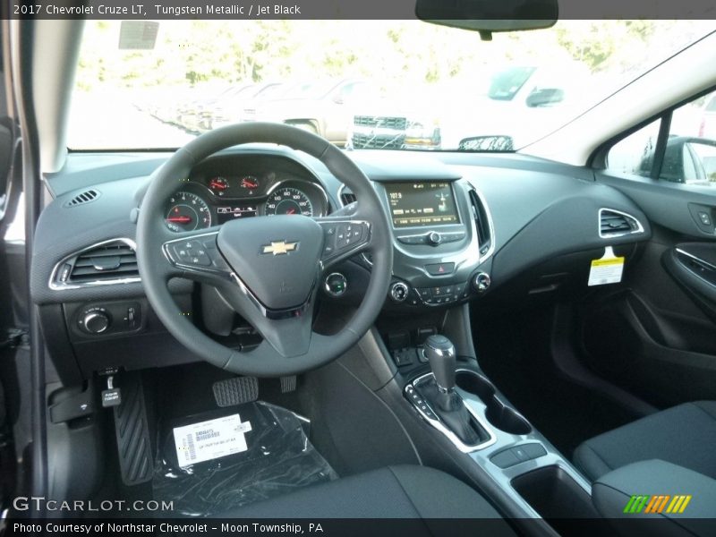 Tungsten Metallic / Jet Black 2017 Chevrolet Cruze LT