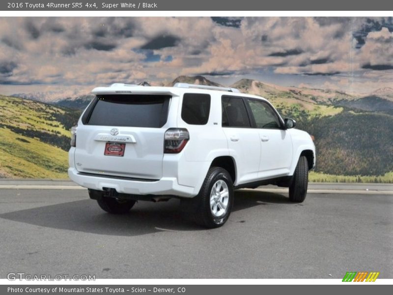 Super White / Black 2016 Toyota 4Runner SR5 4x4