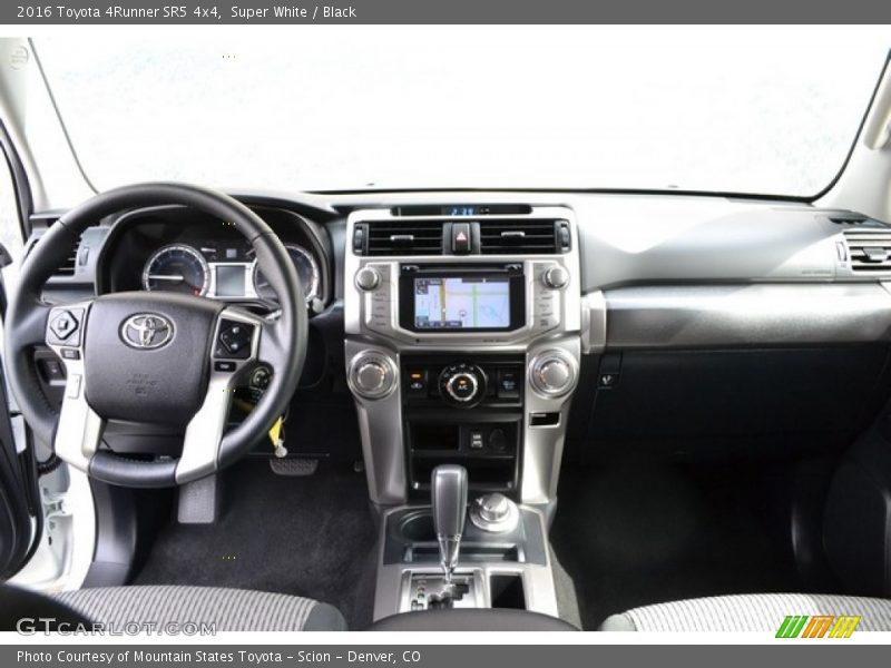 Super White / Black 2016 Toyota 4Runner SR5 4x4