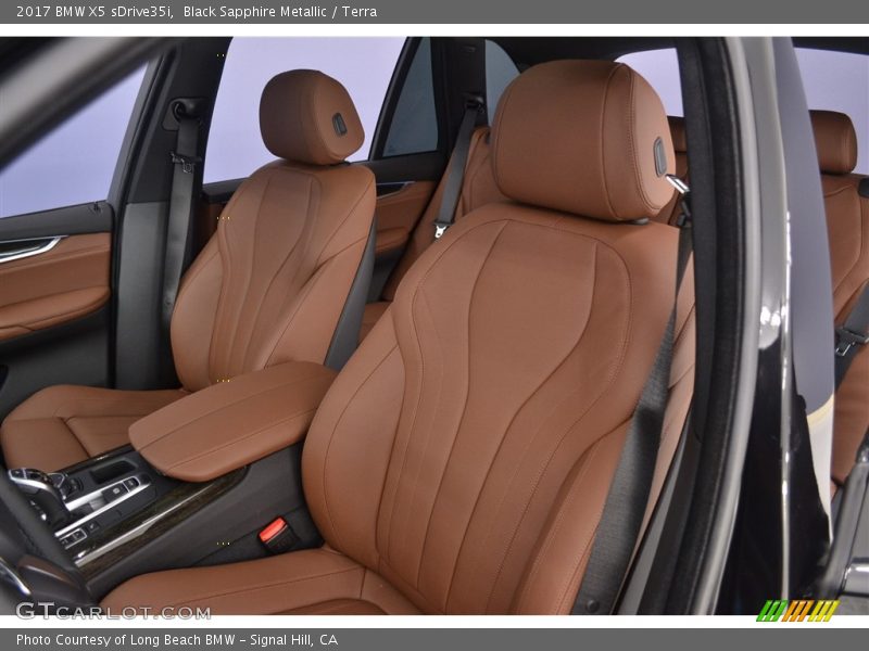 Front Seat of 2017 X5 sDrive35i