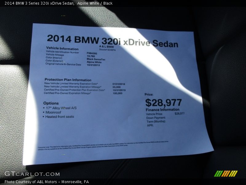 Alpine White / Black 2014 BMW 3 Series 320i xDrive Sedan