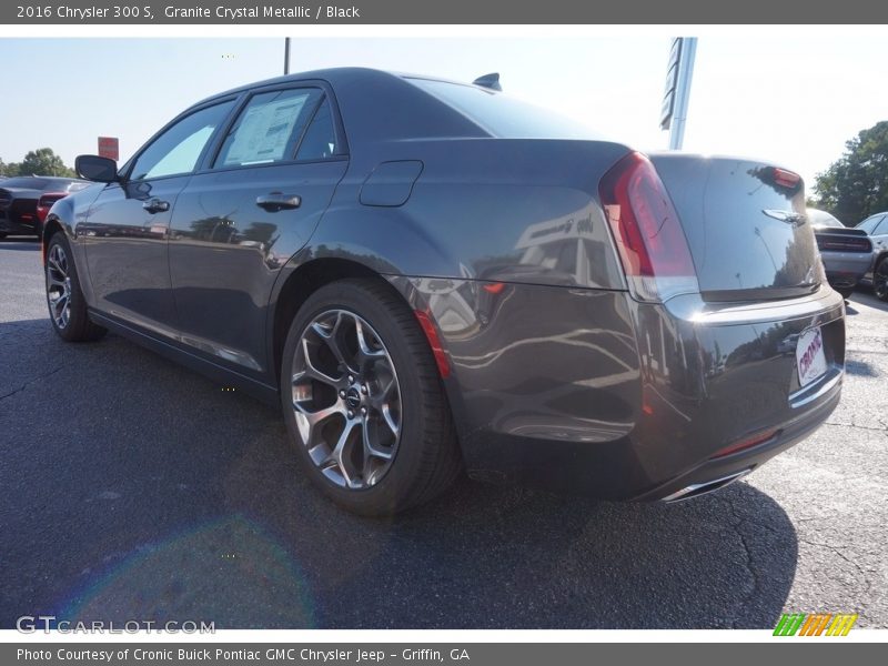Granite Crystal Metallic / Black 2016 Chrysler 300 S