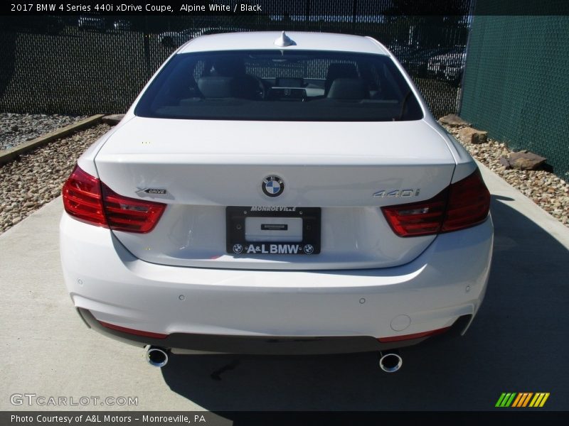 Alpine White / Black 2017 BMW 4 Series 440i xDrive Coupe