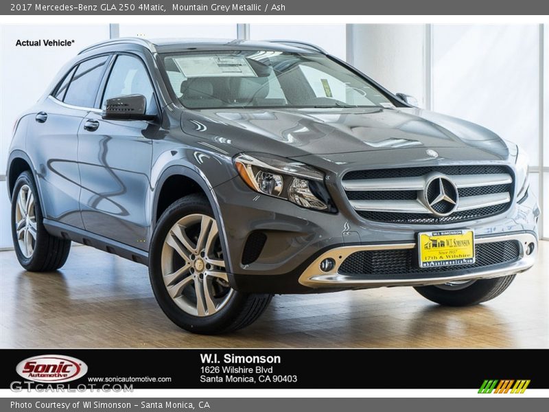 Mountain Grey Metallic / Ash 2017 Mercedes-Benz GLA 250 4Matic