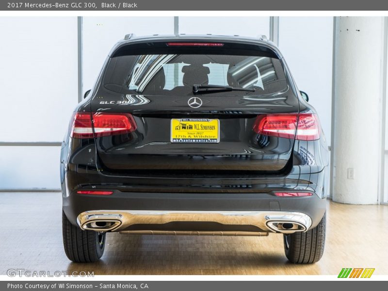 Black / Black 2017 Mercedes-Benz GLC 300