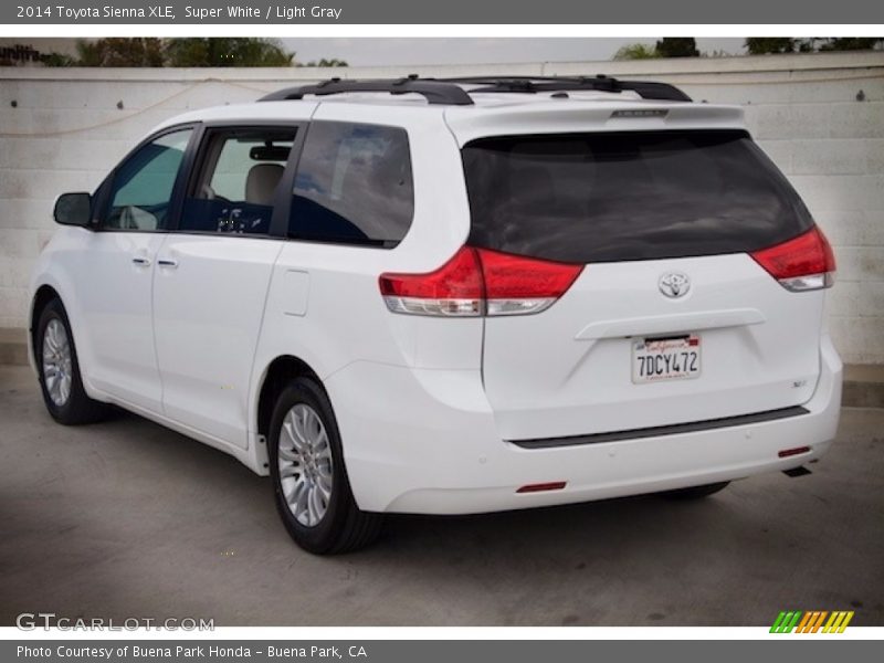 Super White / Light Gray 2014 Toyota Sienna XLE