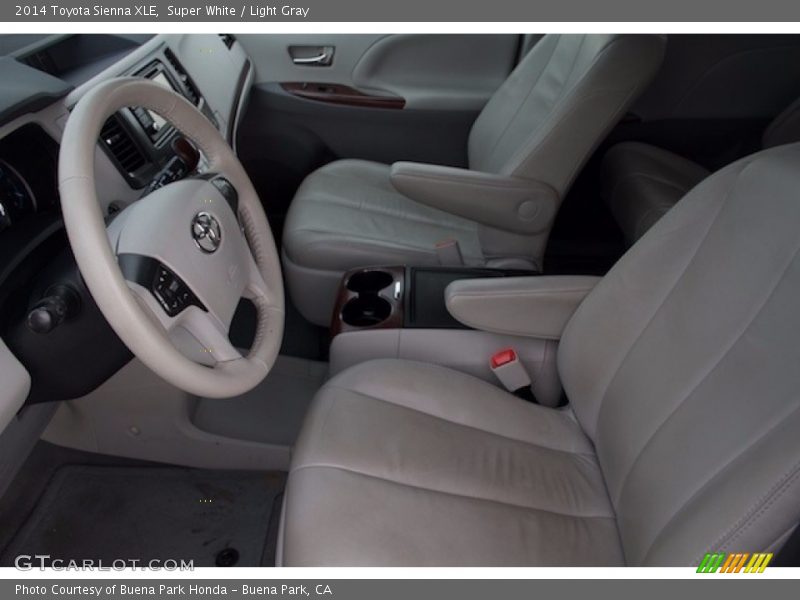 Super White / Light Gray 2014 Toyota Sienna XLE