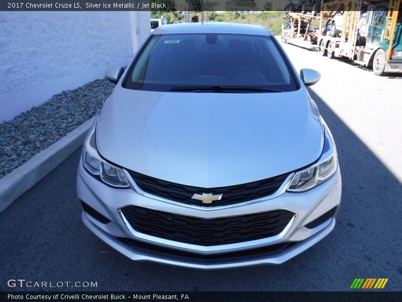 Silver Ice Metallic / Jet Black 2017 Chevrolet Cruze LS