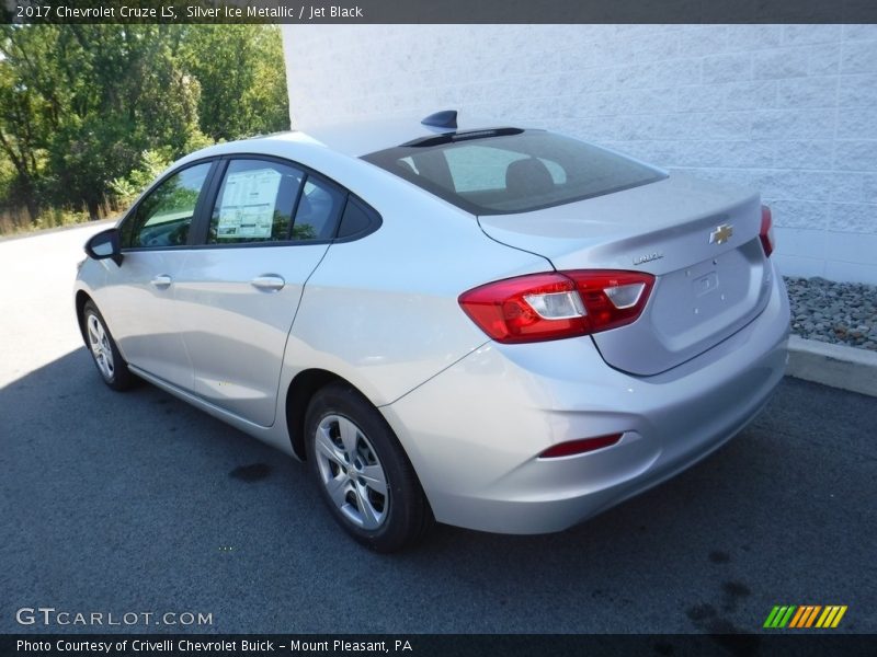 Silver Ice Metallic / Jet Black 2017 Chevrolet Cruze LS