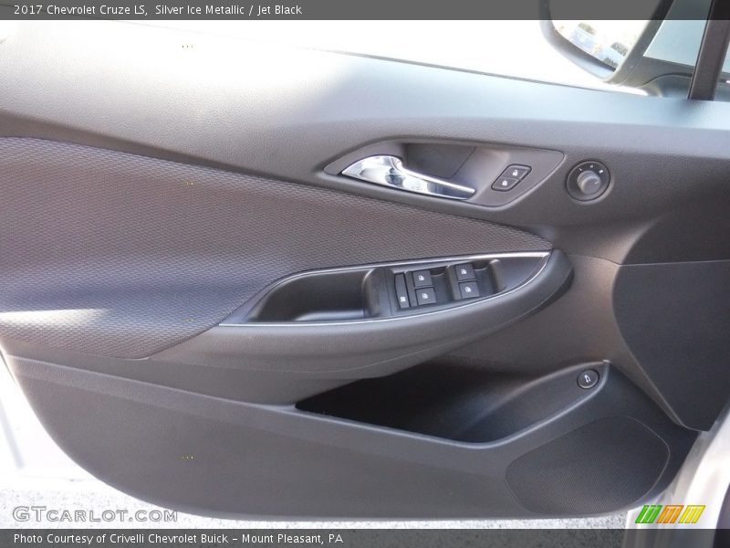 Silver Ice Metallic / Jet Black 2017 Chevrolet Cruze LS