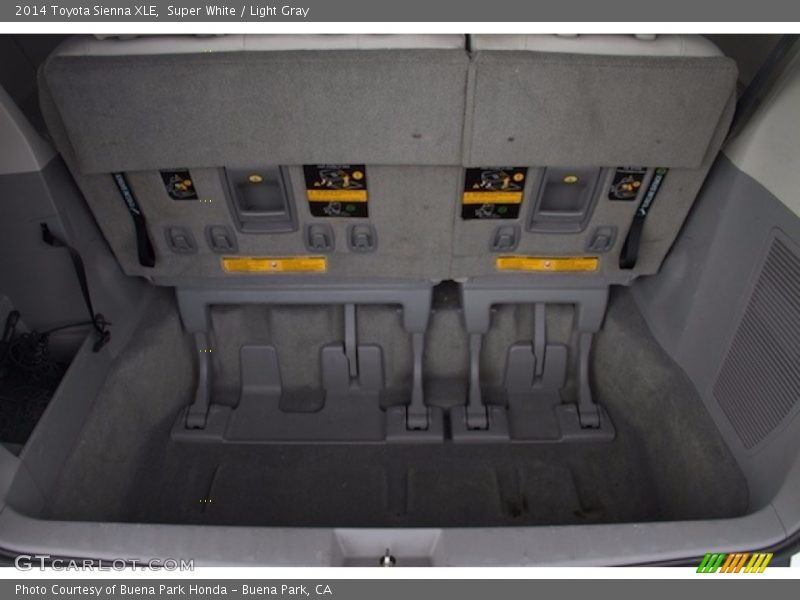 Super White / Light Gray 2014 Toyota Sienna XLE