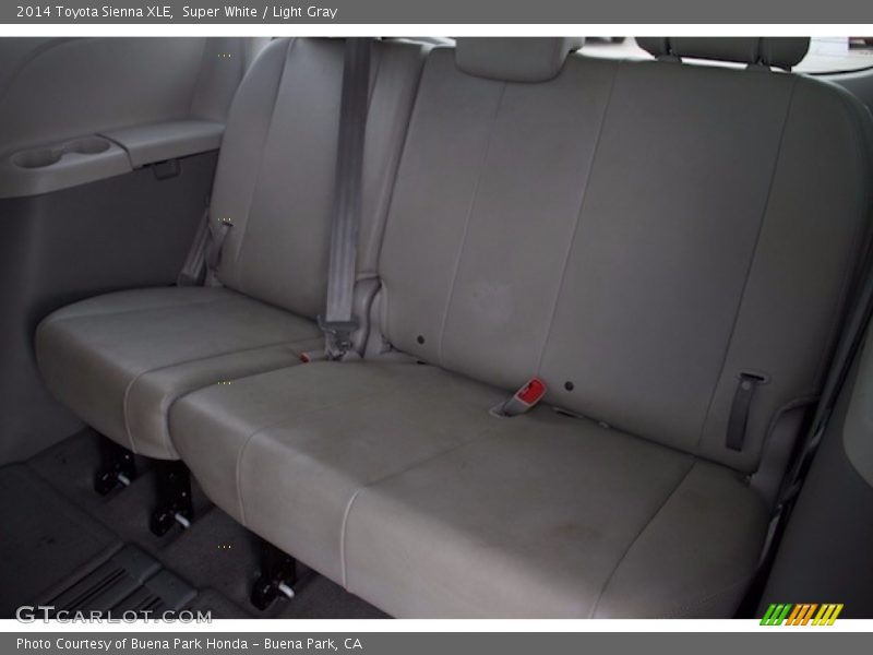 Super White / Light Gray 2014 Toyota Sienna XLE