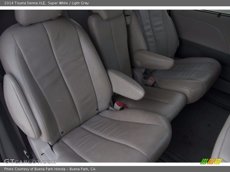 Super White / Light Gray 2014 Toyota Sienna XLE
