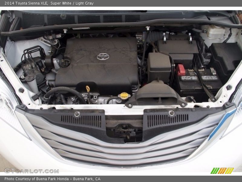 Super White / Light Gray 2014 Toyota Sienna XLE