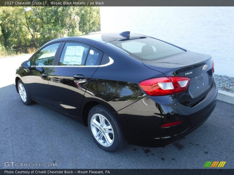 Mosaic Black Metallic / Jet Black 2017 Chevrolet Cruze LT