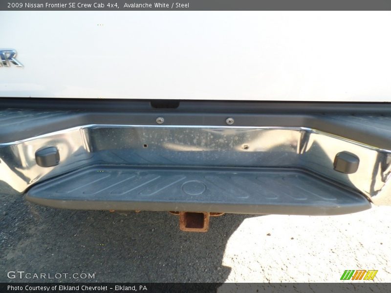 Avalanche White / Steel 2009 Nissan Frontier SE Crew Cab 4x4