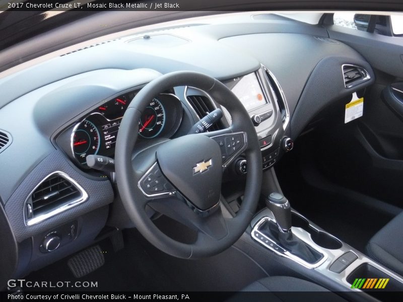 Mosaic Black Metallic / Jet Black 2017 Chevrolet Cruze LT
