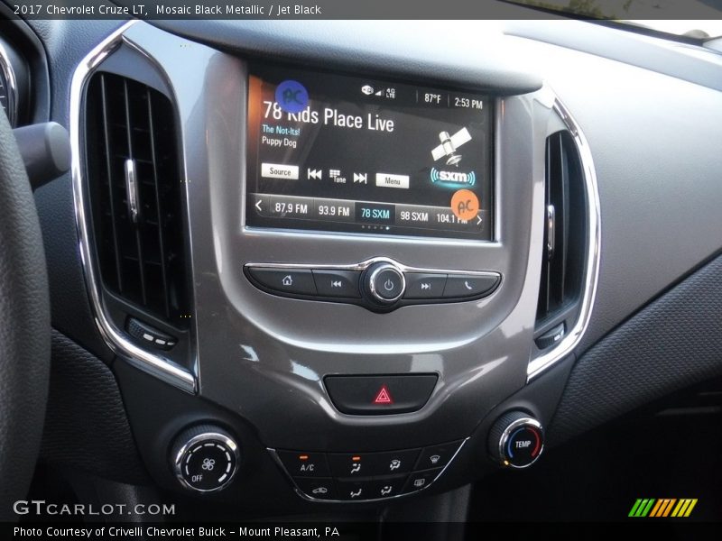 Mosaic Black Metallic / Jet Black 2017 Chevrolet Cruze LT