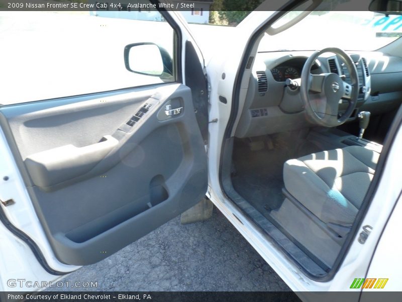 Avalanche White / Steel 2009 Nissan Frontier SE Crew Cab 4x4
